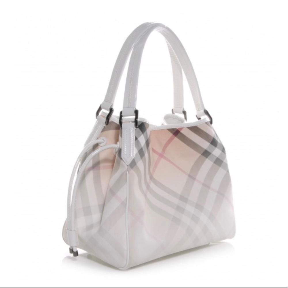 Authentic BURBERRY 
Used: Nova Pop Degrade Small Bilmore Tote White